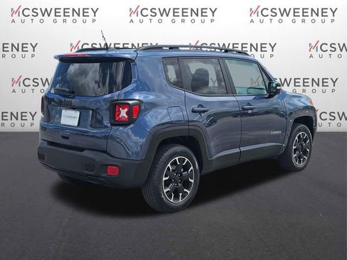 Used 2023 Jeep Renegade Latitude AWD/4WD image 5