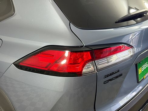 Used 2024 Toyota Corolla Cross SE image 36