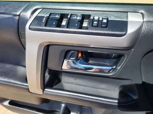 Used 2018 Toyota 4Runner SR5 Premium AWD/4WD image 13