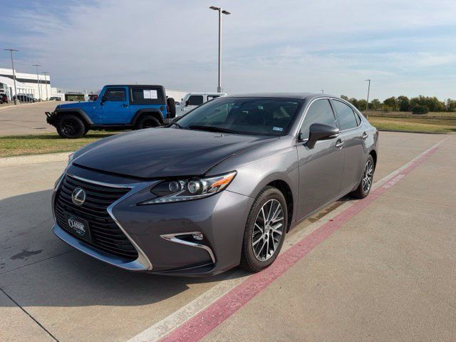 Used 2017 Lexus ES 350 w/ Luxury Package FWD image 7