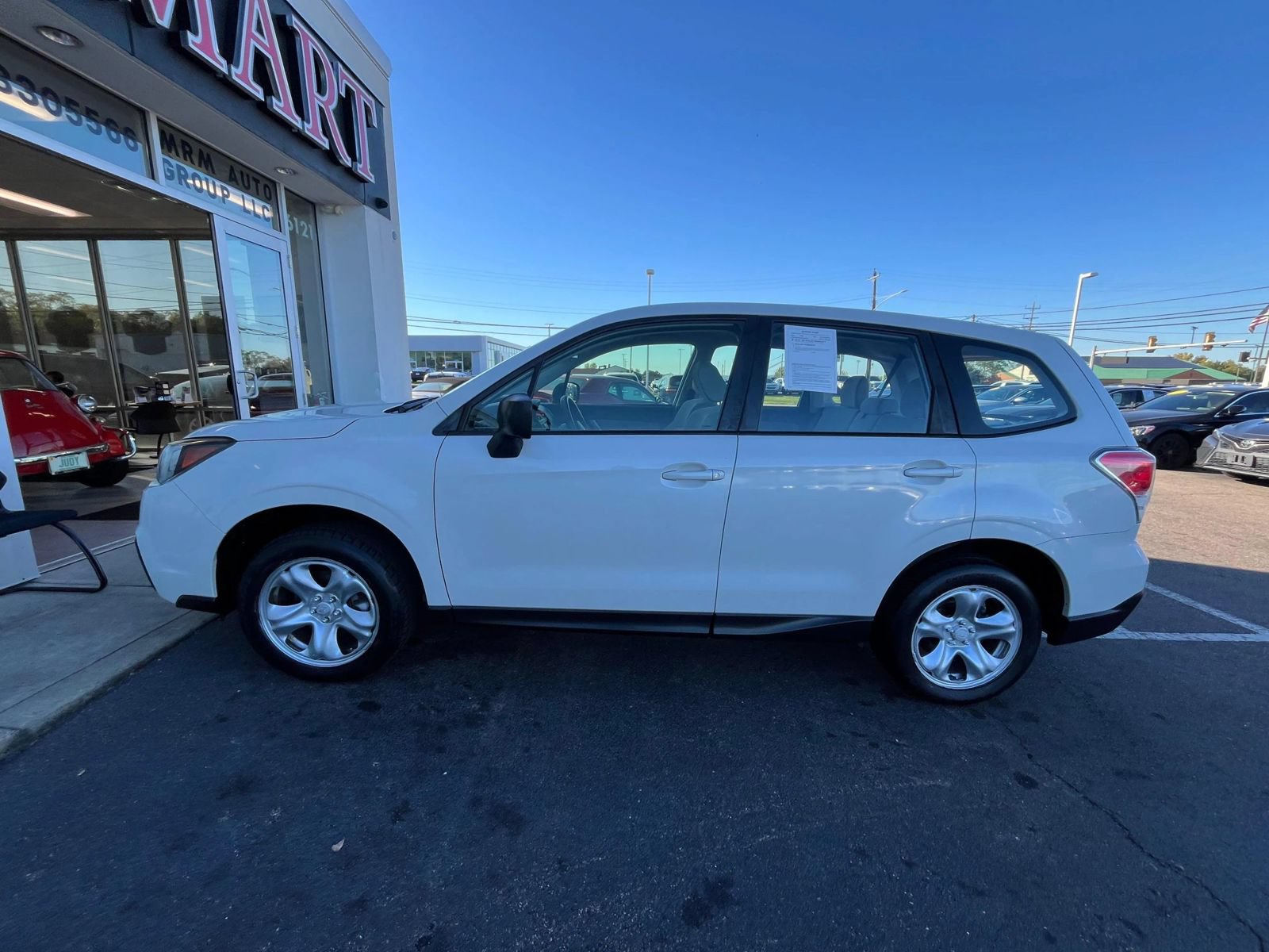 Used 2017 Subaru Forester 2.5i AWD/4WD image 9
