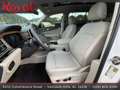 Certified 2026 Volkswagen Atlas SE w/ Panoramic Sunroof Package FWD image 17