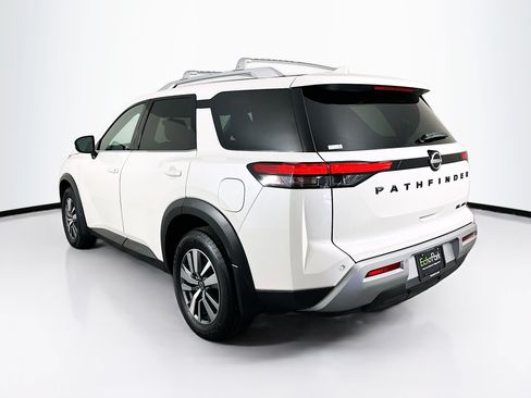 Used 2023 Nissan Pathfinder SL w/ Lighting Package (N92) AWD/4WD image 5