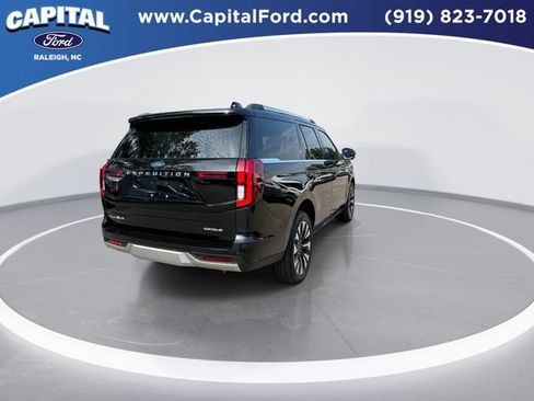Certified 2025 Ford Expedition Platinum w/ Driver's Package AWD/4WD image 8