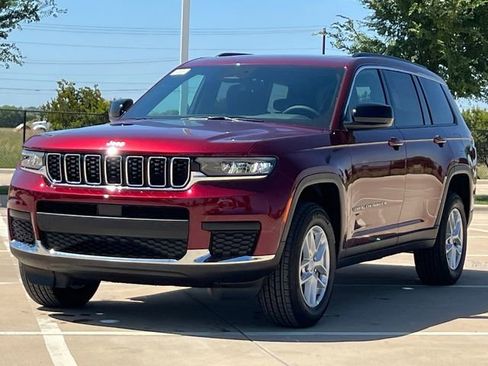 New 2025 Jeep Grand Cherokee L Laredo image 3