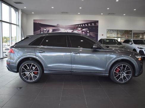 Used 2020 Audi Q8 Premium Plus w/ Premium Plus Package AWD/4WD image 8