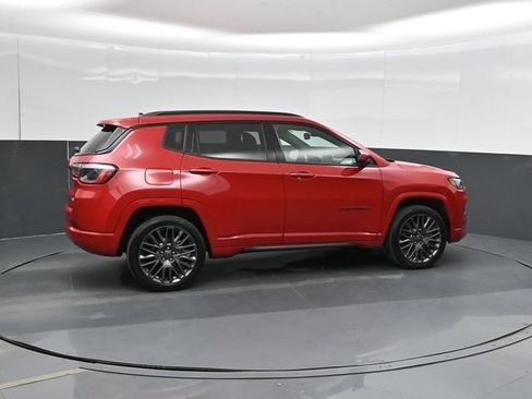 Used 2023 Jeep Compass Limited AWD/4WD image 4