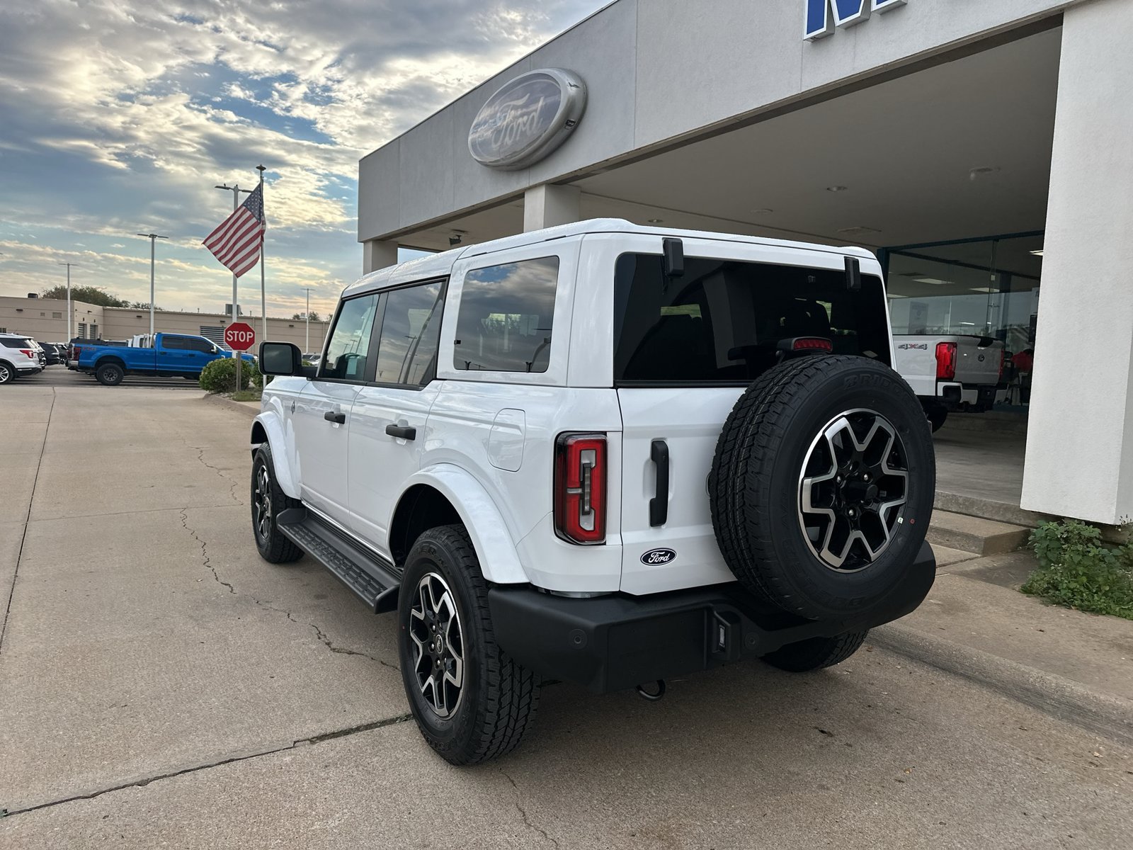 New 2026 Ford Bronco Outer Banks AWD/4WD image 11
