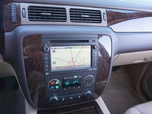 Used 2012 GMC Yukon XL Denali image 15