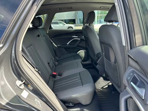 New 2025 Audi Q5 Premium image 12