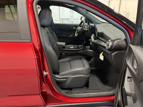 New 2026 Chevrolet Equinox LT w/ Convenience Package II AWD/4WD image 34