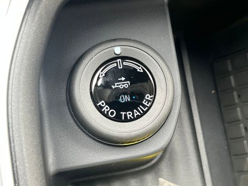 New 2025 Ford Expedition Max Active image 15