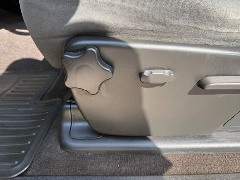 Used 2009 Chevrolet Silverado 2500 LT w/ Exterior Plus Package RWD image 22