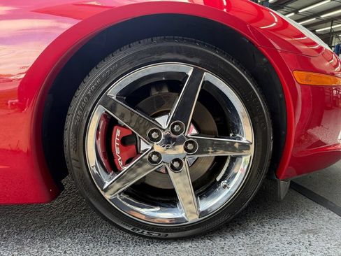 Used 2005 Chevrolet Corvette Coupe w/ Preferred Equipment Group RWD image 33