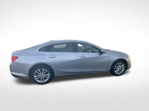 Used 2018 Chevrolet Malibu LT FWD image 6