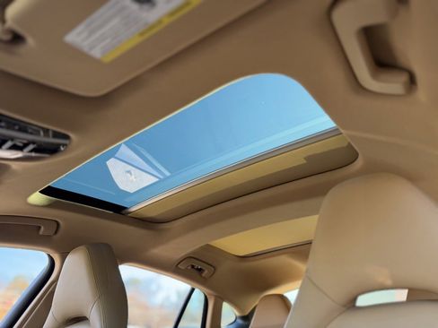 Used 2020 Porsche Panamera image 51