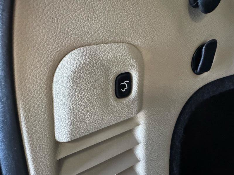Used 2020 Jeep Grand Cherokee Limited AWD/4WD image 23
