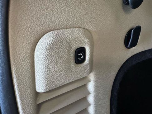 Used 2020 Jeep Grand Cherokee Limited AWD/4WD image 23