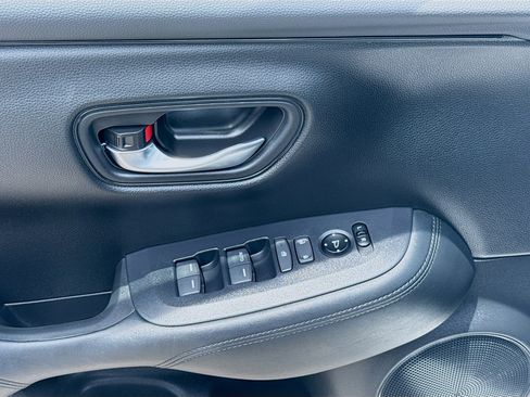 Certified 2024 Honda HR-V LX image 16