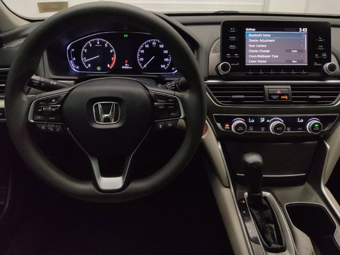 Used 2018 Honda Accord LX image 22