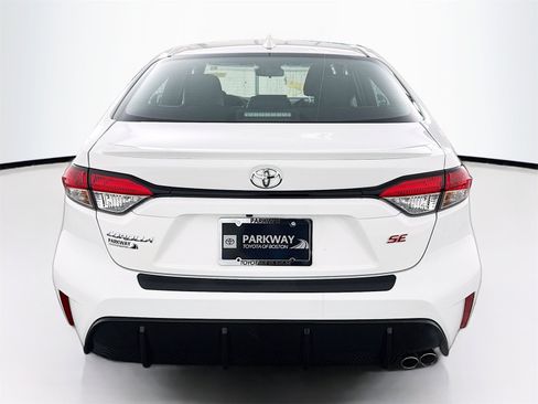 Certified 2025 Toyota Corolla SE image 17