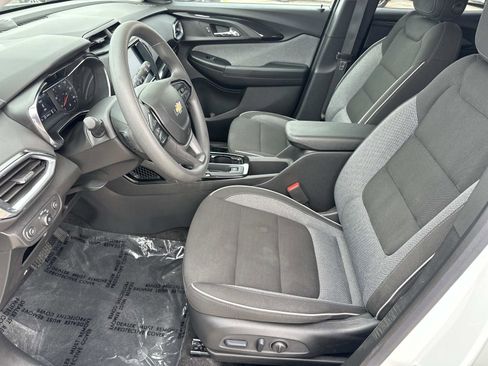 Certified 2023 Chevrolet TrailBlazer LT w/ Convenience Package image 18
