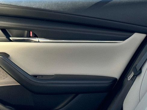 Certified 2025 MAZDA MAZDA3 s FWD image 13