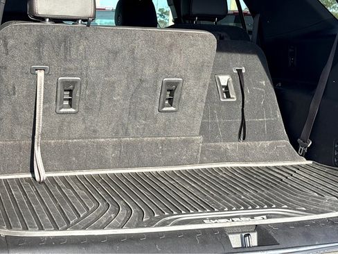 Used 2023 Chevrolet Traverse RS image 43