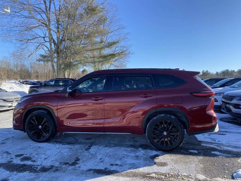 Used 2023 Toyota Highlander XSE image 7