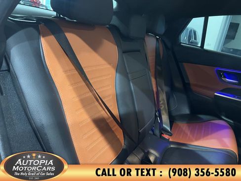 Used 2024 Mercedes-Benz GLC 300 4MATIC image 15