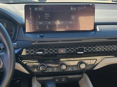 Used 2025 Honda Accord EX-L image 10