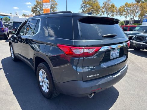 Used 2021 Chevrolet Traverse LT FWD image 17