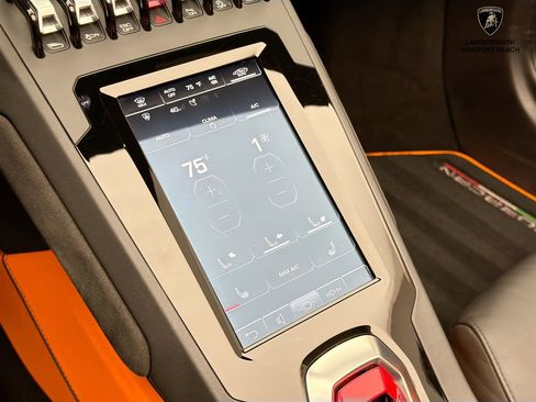 Used 2023 Lamborghini Huracan EVO AWD/4WD image 42