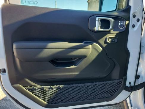 New 2026 Jeep Wrangler Willys AWD/4WD image 15