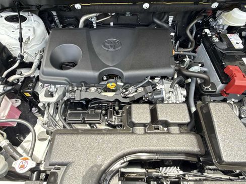 Used 2025 Toyota RAV4 LE FWD image 27