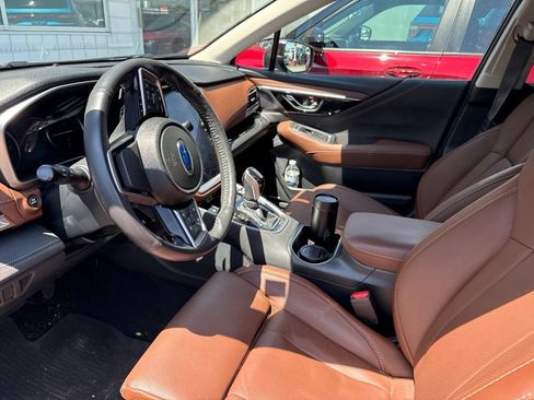 Used 2024 Subaru Outback Touring AWD/4WD image 9