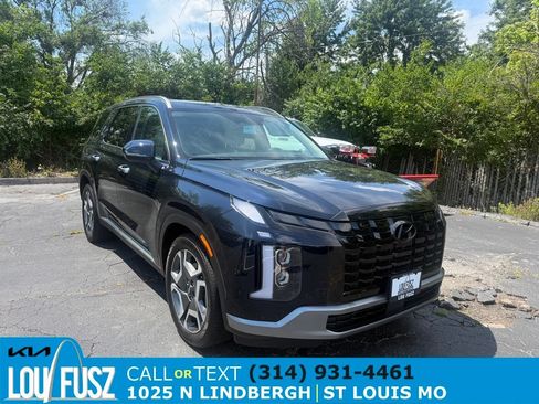 Used 2024 Hyundai Palisade Limited AWD/4WD image 1