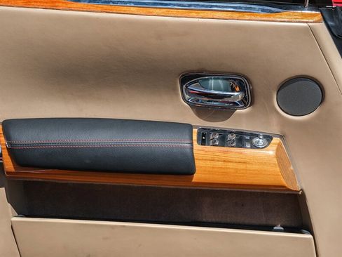 Used 2010 Rolls-Royce Phantom Base image 40