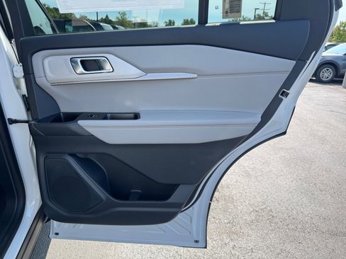 New 2025 Ford Explorer Active w/ Active Comfort Package image 26