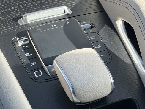 Certified 2025 Mercedes-Benz GLE 350 4MATIC image 25