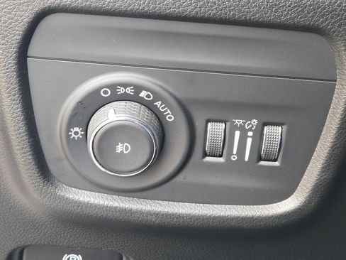 Used 2021 Jeep Grand Cherokee L Overland w/ Luxury Tech Group IV image 22