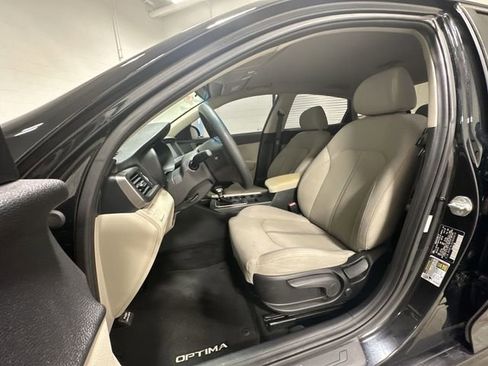 Used 2018 Kia Optima LX w/ 17" Alloy Wheels Package FWD image 15