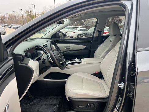 Used 2024 Hyundai Tucson Limited image 25