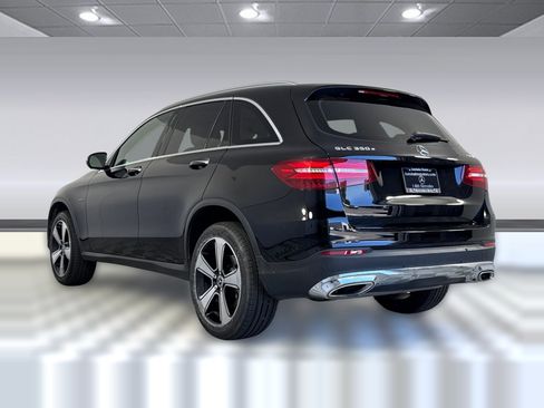 Used 2019 Mercedes-Benz GLC 350e 4MATIC image 3
