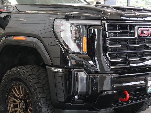 Used 2024 GMC Sierra 3500 AT4 w/ AT4 Premium Plus Package AWD/4WD image 13