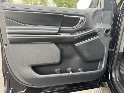 New 2025 Ford Expedition Max Platinum w/ Stealth Performance Package image 28