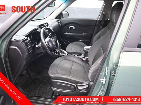 Used 2014 Kia Soul FWD image 9