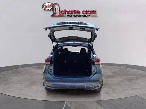 Used 2025 Nissan Kicks Play S image 9