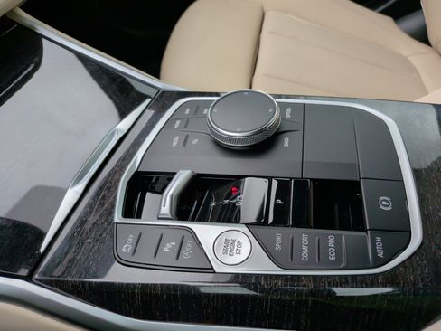 Certified 2023 BMW 330i Sedan w/ Premium Package image 19