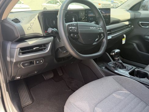 Certified 2025 Kia K4 EX FWD image 19